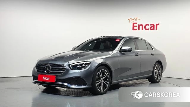 Mercedes-Benz E-Class W213 2021 Серебристо-серый из Кореи