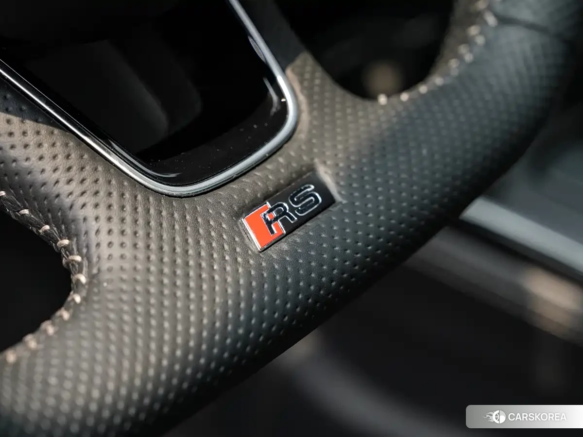 Audi RS 5 2021 Черный из Китая