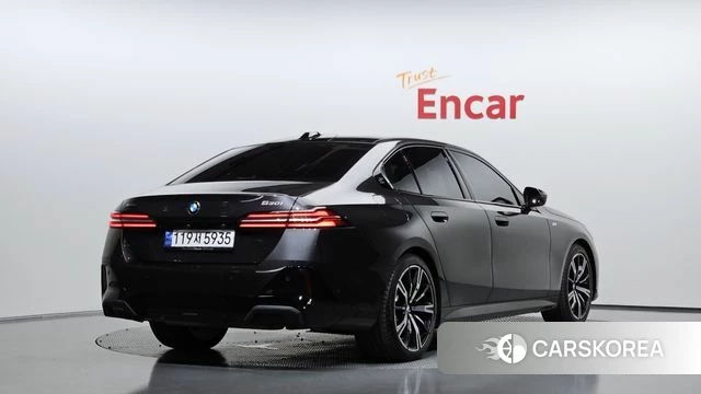 BMW 5 Series (G60) 2024 Серый из Кореи