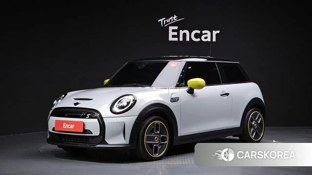 Mini Cooper Electric 2022 Серебристо-серый из Кореи