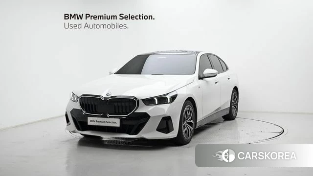 BMW 5 Series (G60) 2024 Белый из Кореи