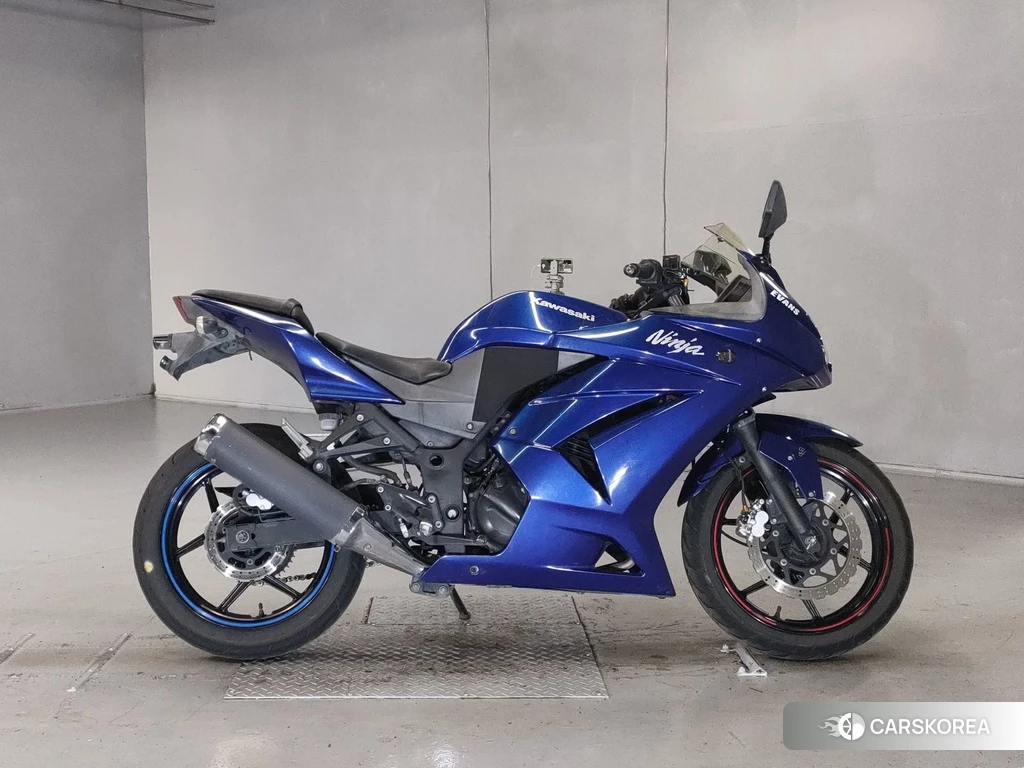 Проданный Kawasaki NINJA 250R id 4167327 из Японии, фото 2