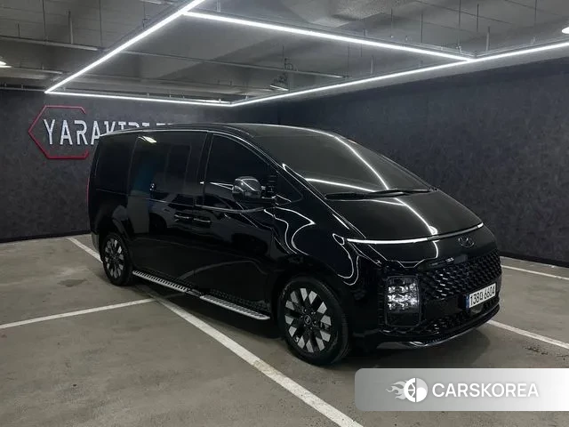 Hyundai Staria 2023 Черный из Кореи