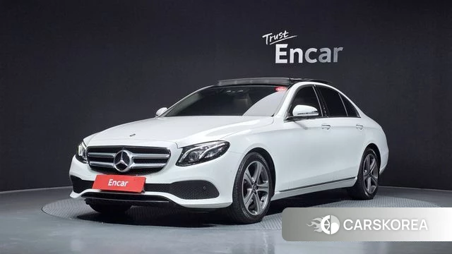 Mercedes-Benz E-Class W213 2018 Белый из Кореи