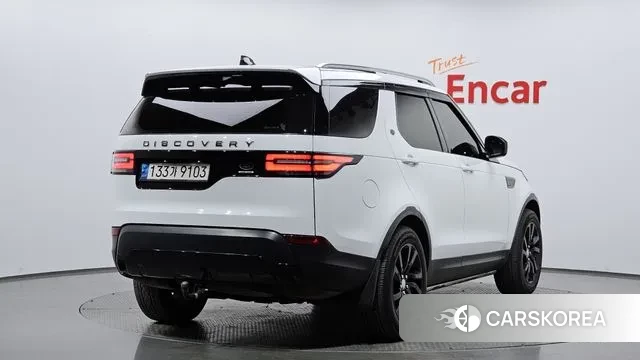 Land Rover Discovery 5 2018 Белый из Кореи