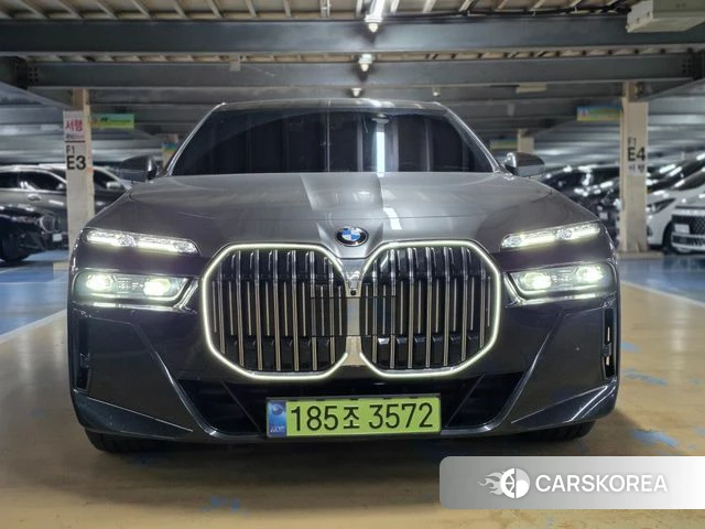 BMW 7 Series (G70) 2025 Черный из Кореи