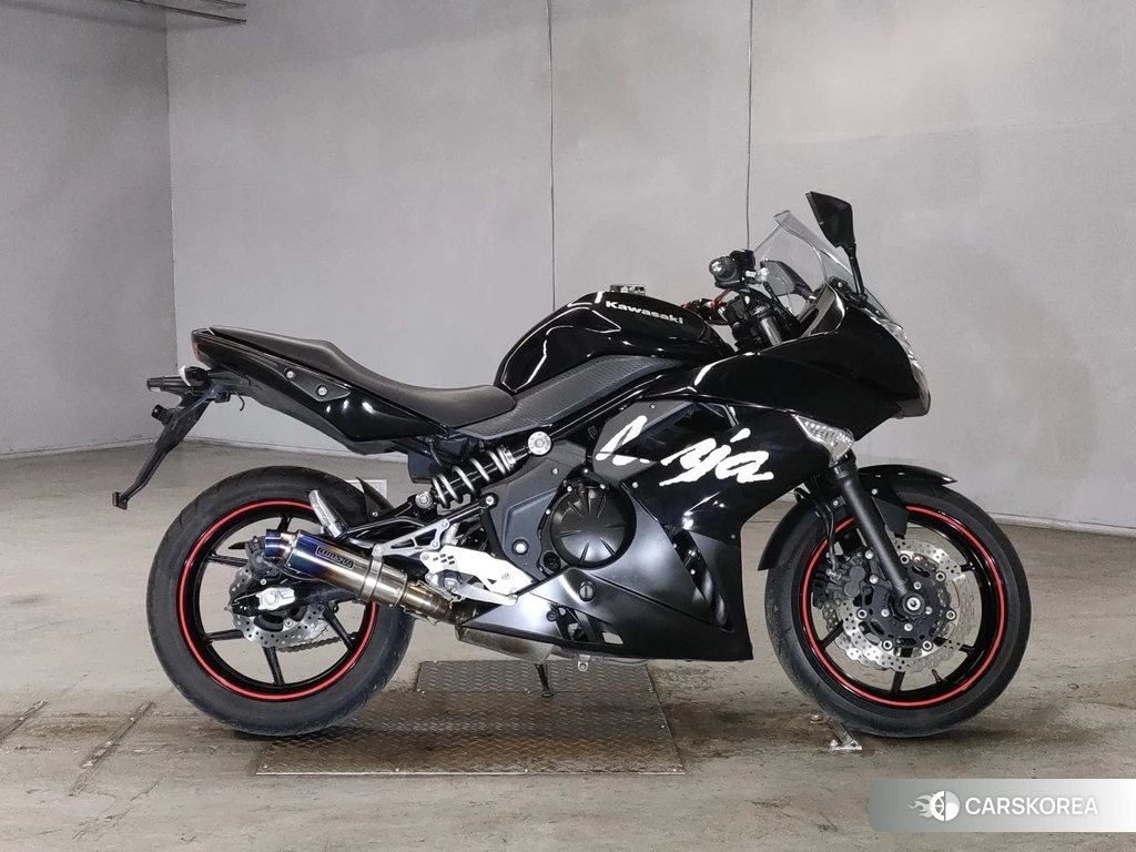 Проданный Kawasaki NINJA 400R 2012 из Японии