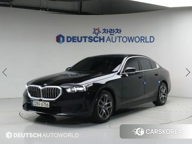 BMW 5 Series (G60) 2023 Черный из Кореи