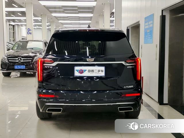 Cadillac XT6 2021 Черный из Китая