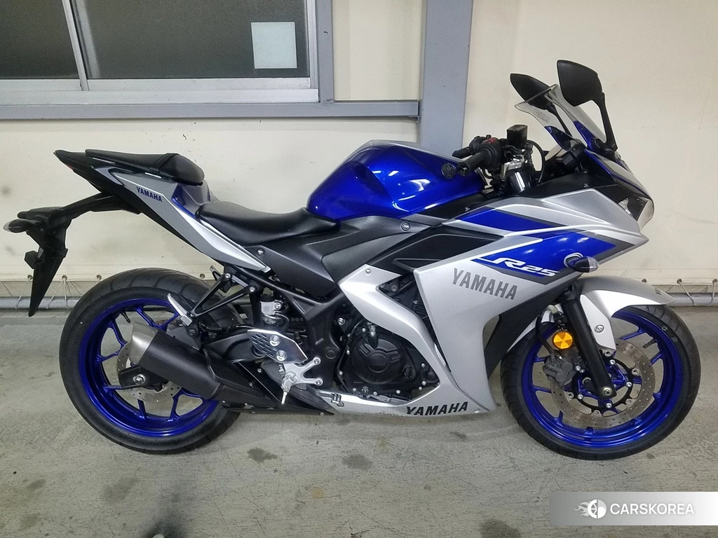 Проданный Yamaha YZF-R25 2014 из Японии