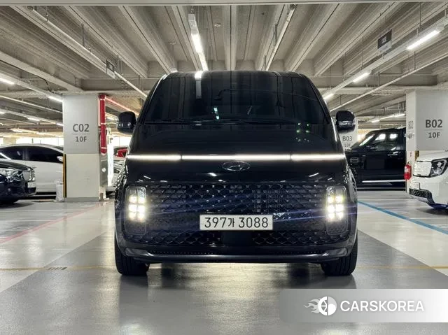 Hyundai Staria 2023 Черный из Кореи