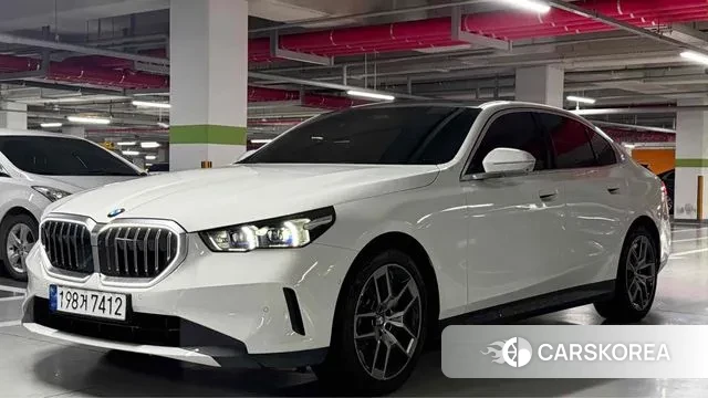 BMW 5 Series (G60) 2024 Белый из Кореи