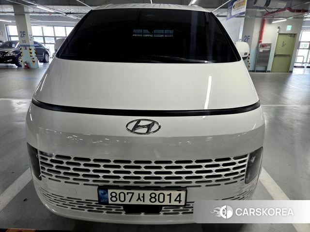Hyundai Staria 2023 Белый из Кореи