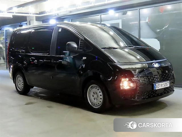 Hyundai Staria 2025 Черный из Кореи