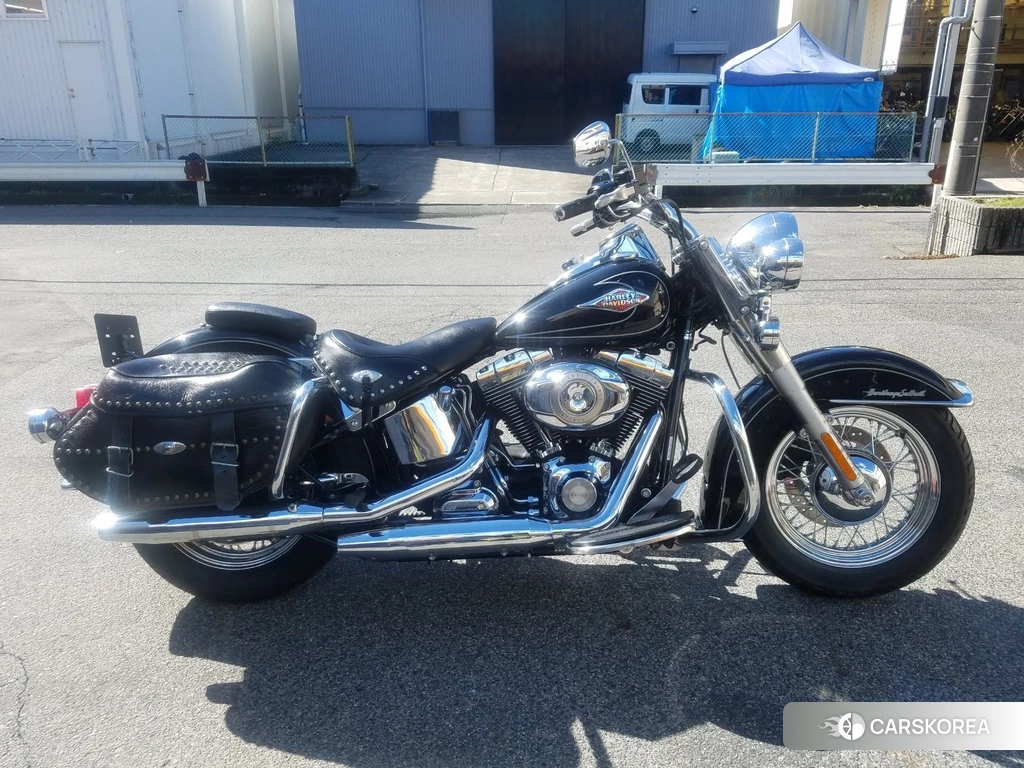 Проданный Harley-Davidson Heritage Softail Classic FLSTC 2010 из Японии