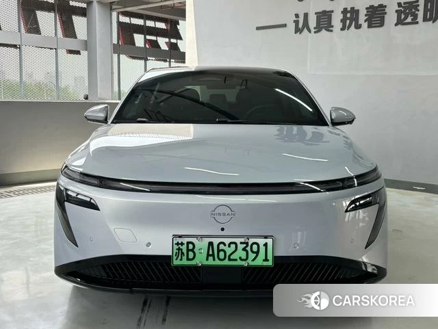Nissan N7 2025 Серебристо-серый из Китая
