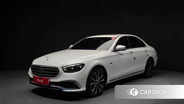 Mercedes-Benz E-Class W213 2021 Белый из Кореи