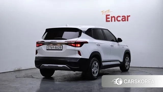 Kia Seltos 2022 Белый из Кореи