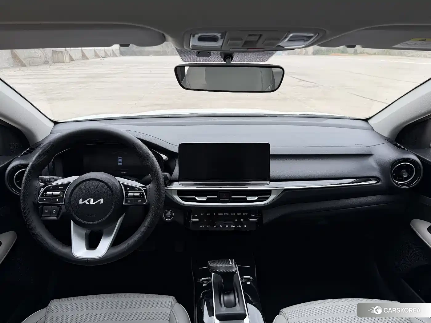 Kia K3 2023 Белый из Китая