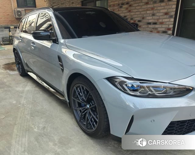 BMW M3 (G80) 2024 Светло-серебряный цвет из Кореи