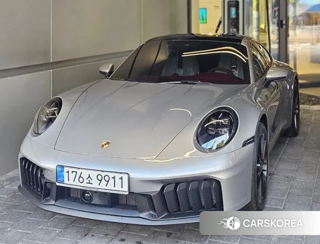 Porsche 911(992) 2025 Серебряный из Кореи