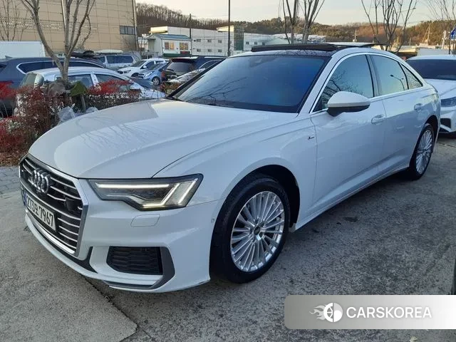 Audi A6 (C8) 2021 Белый из Кореи