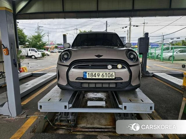 Mini Cooper 2023 Серебристо-серый из Кореи