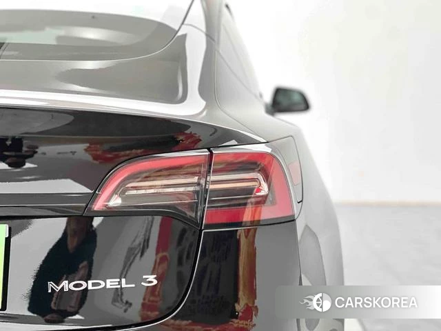 Tesla Model 3 2023 Черный из Китая