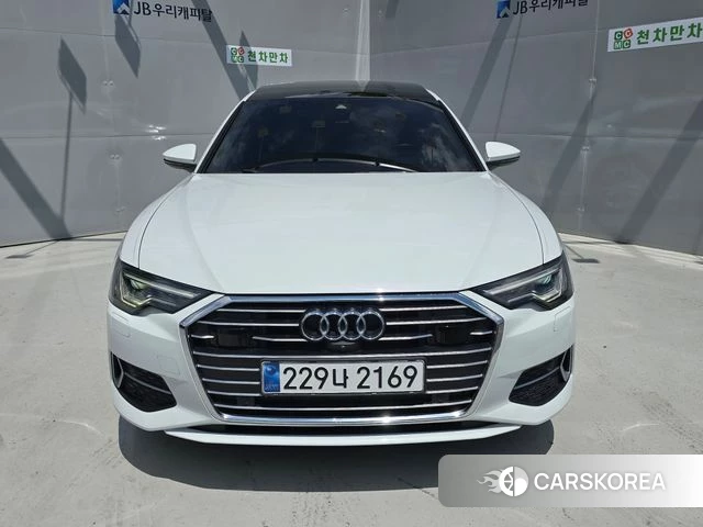 Audi A6 (C8) 2023 Белый из Кореи