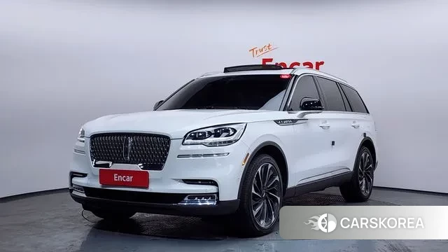 Lincoln Aviator 2nd generation 2023 Белый из Кореи