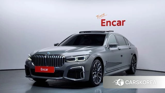 BMW 7 Series (G11) 2021 Серебристо-серый из Кореи