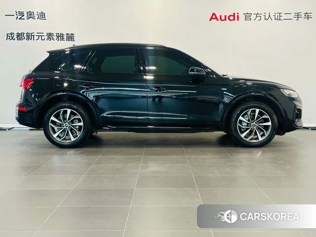 Audi Q5L 2023 Черный из Китая