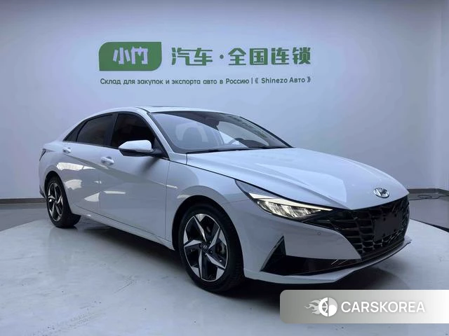 Hyundai Elantra 2022 Белый из Китая