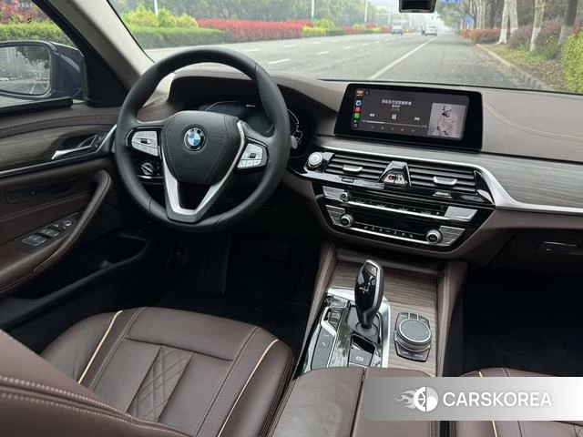 BMW 5 series PHEV 2020 Черный из Китая
