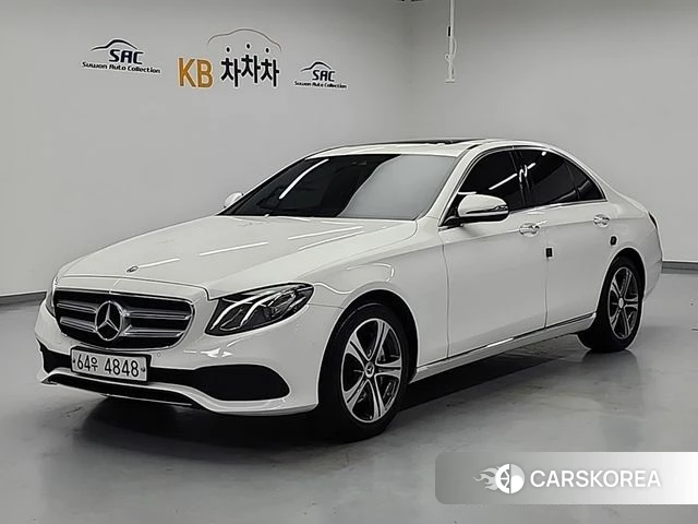 Mercedes-Benz E-Class W213 2019 Белый из Кореи