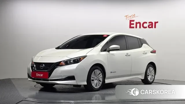 Nissan Leaf (ZE1) 2019 Белый из Кореи