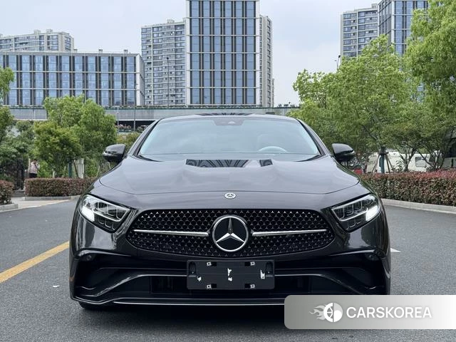 Mercedes-Benz CLS 2022 Серебристо-серый из Китая