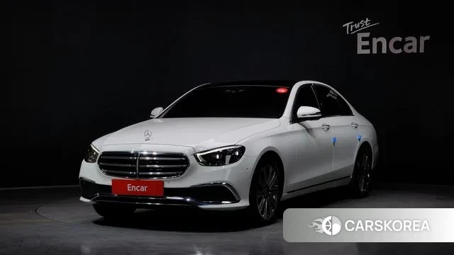 Mercedes-Benz E-Class W213 2022 Белый из Кореи