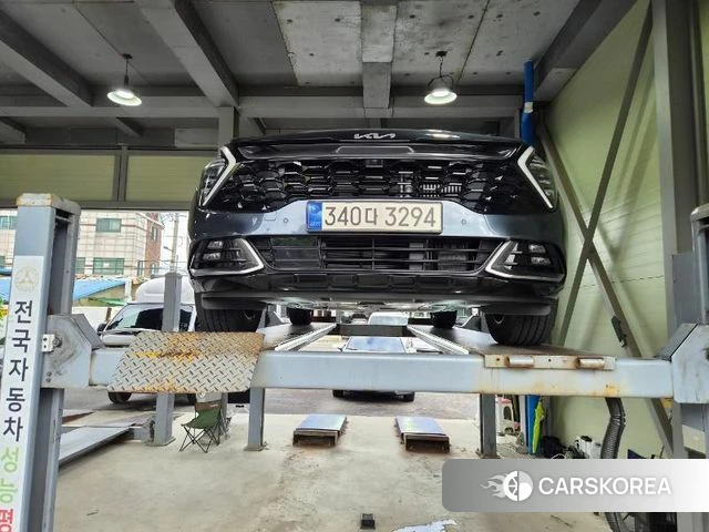 Kia Sportage 5th Generation Hybrid 2023 Серый из Кореи