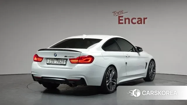 BMW 4 Series (F32) 2018 Белый из Кореи