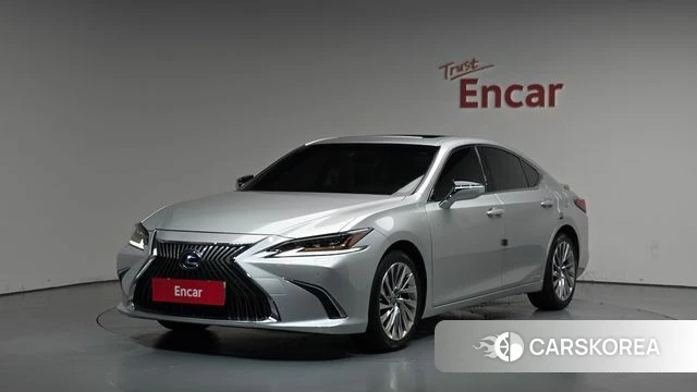 Lexus ES300h 7th generation 2019 Серебристо-серый из Кореи