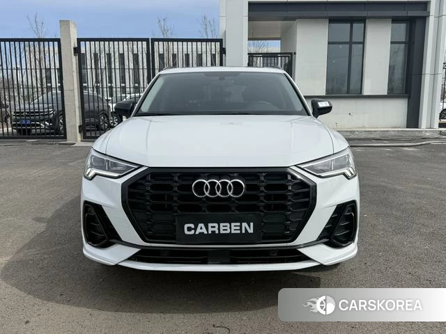 Audi Q3 2021 Белый из Китая