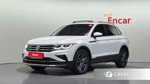 Volkswagen Tiguan second Generation 2022 Белый из Кореи