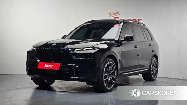 BMW X7 (G07) 2024 Черный из Кореи