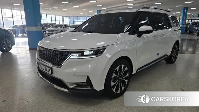 Kia Carnival 4th generation 2023 Белый из Кореи