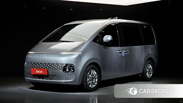 Hyundai Staria 2024 Серебряный из Кореи