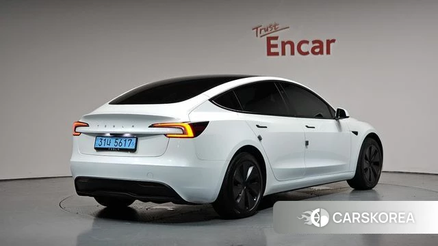 Tesla Model 3 2025 Белый из Кореи