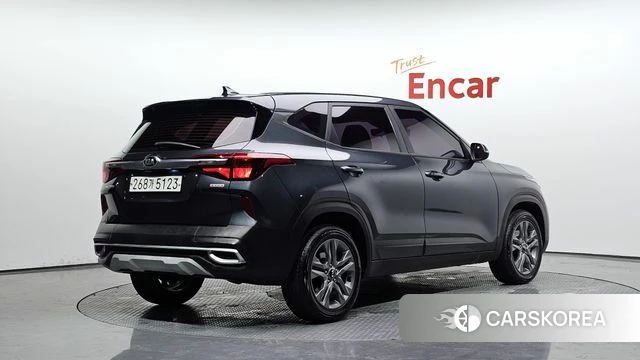 Kia Seltos 2020 Серый из Кореи