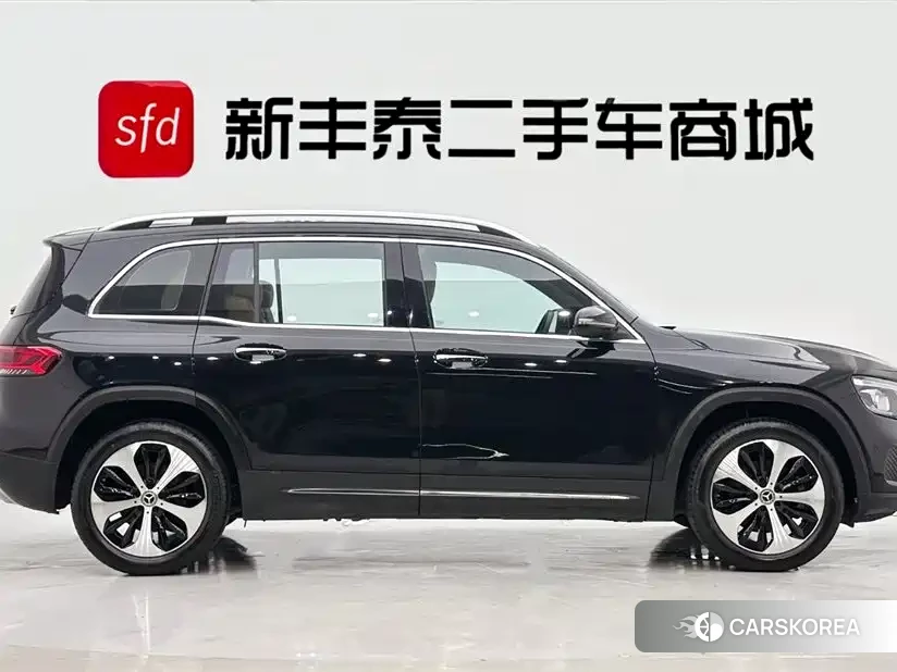 Mercedes-Benz GLB 2023 Черный из Китая