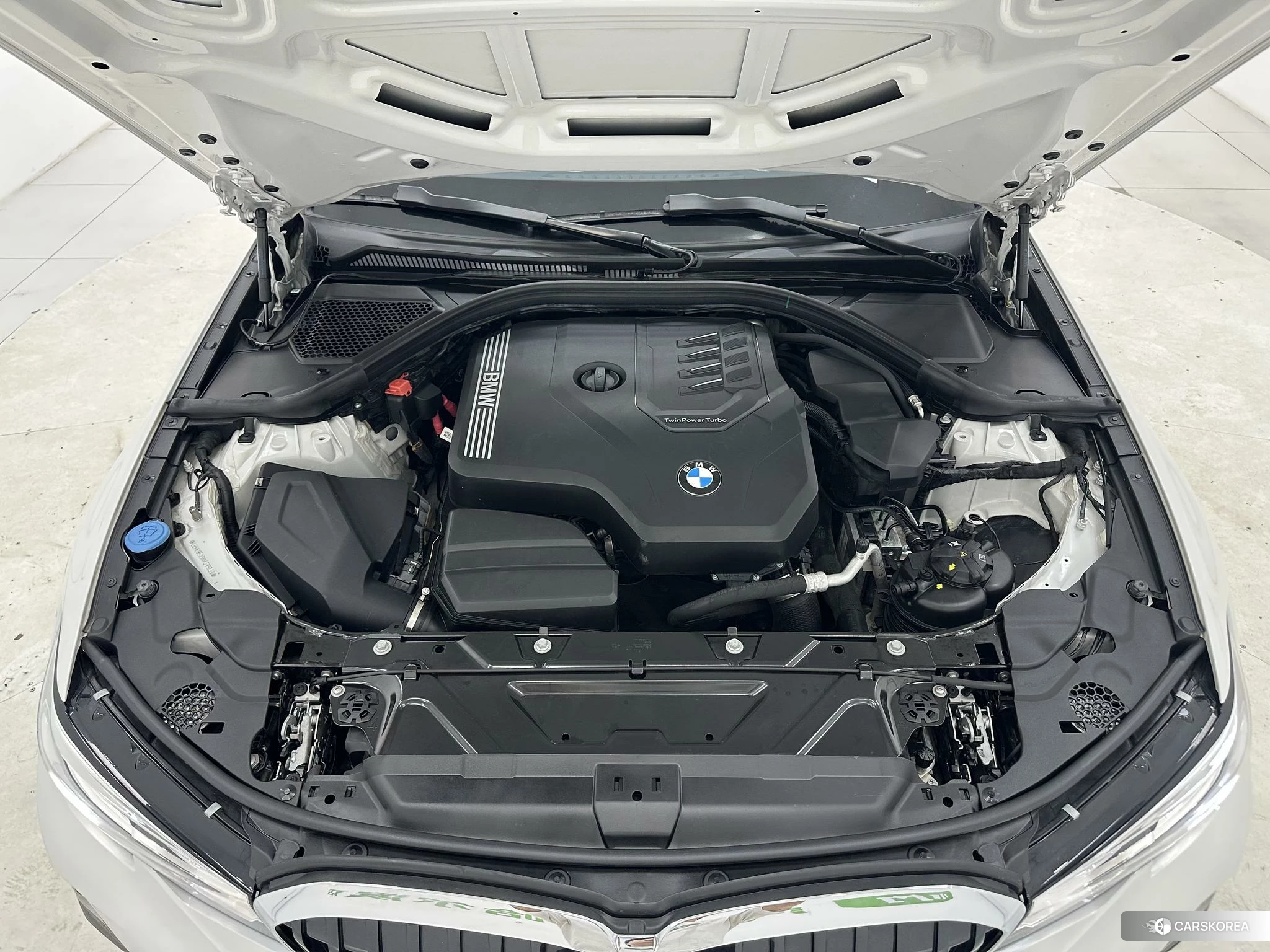 BMW 3 series 2021 Белый из Китая
